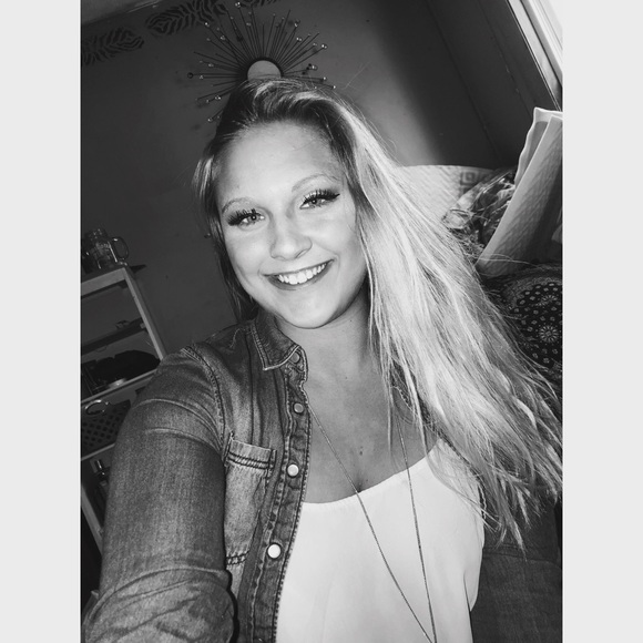 Meet your Posher, Lianna - Picture 1 of 1